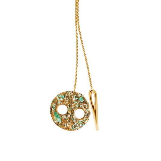 Esmeralda Botón Necklace