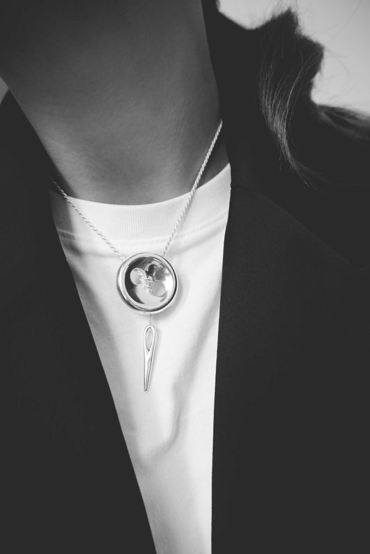 Amandis Botón Necklace